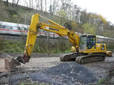 Komatsu PC240LC-8 thumbnail 2