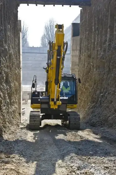 New Holland E175C LC thumbnail 7