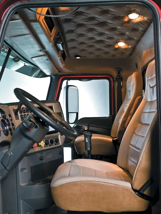 Mack TITAN Day Cab ISX 550 8x6 thumbnail 11