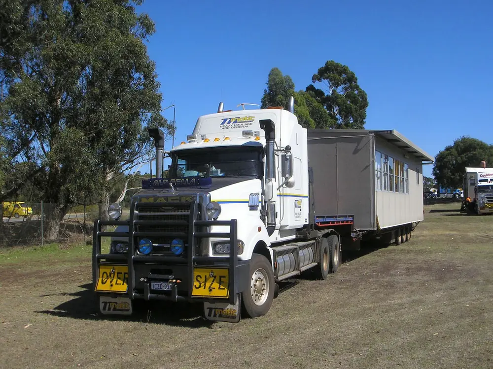 Mack TITAN Day Cab ISX 550 8x6 thumbnail 7