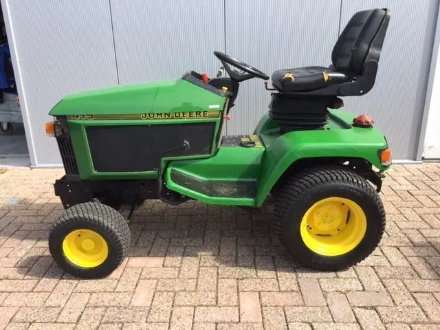 John Deere 415
