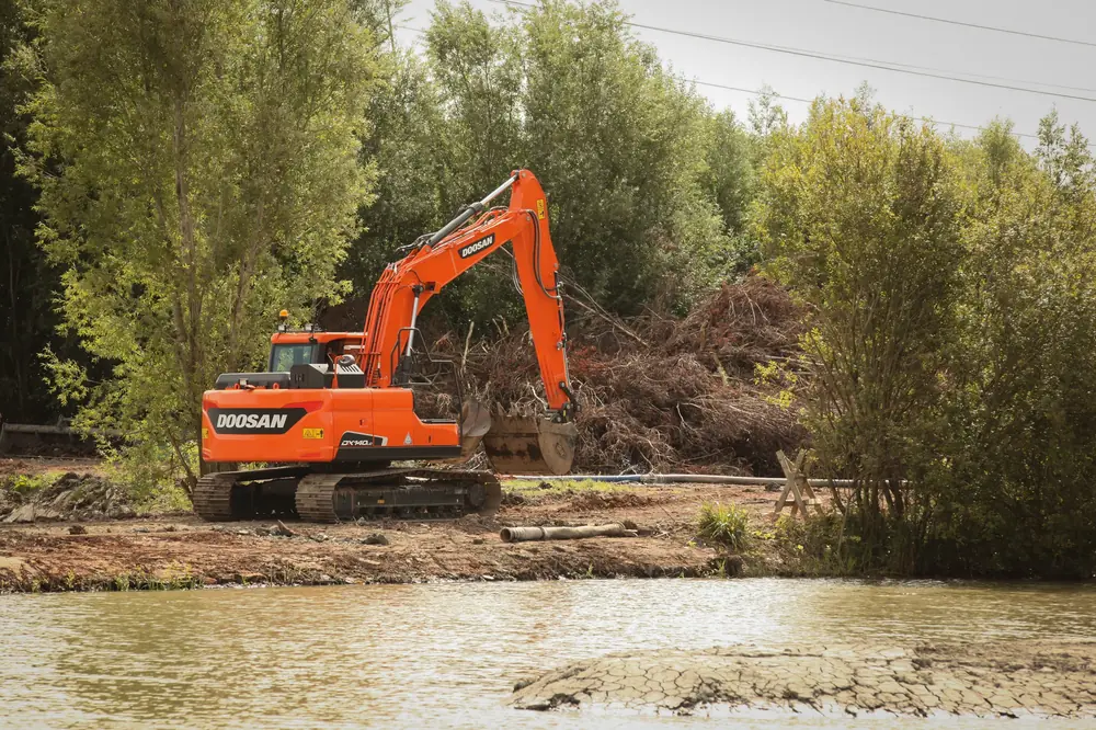Doosan DX140LC-3