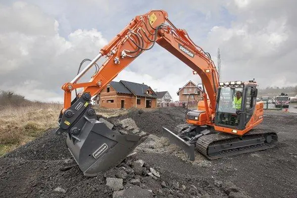Doosan DX140LC-3 thumbnail 2