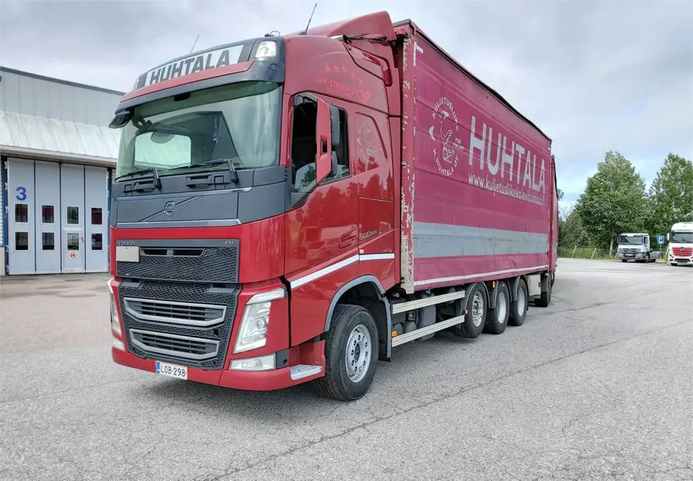 Volvo Trucks FH13.420 8x4 Rigid - Pusher