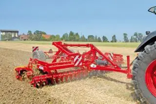 Pöttinger Terradisc 6000 T