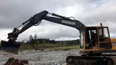 Akerman-Volvo EC 130