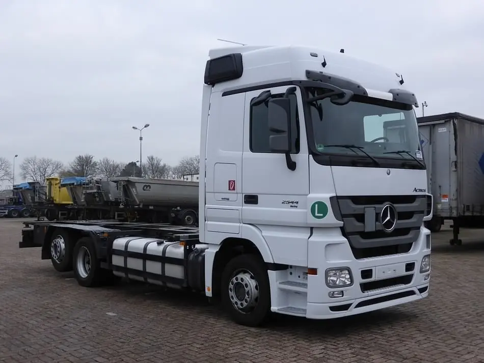 Mercedes-Benz Actros 2544