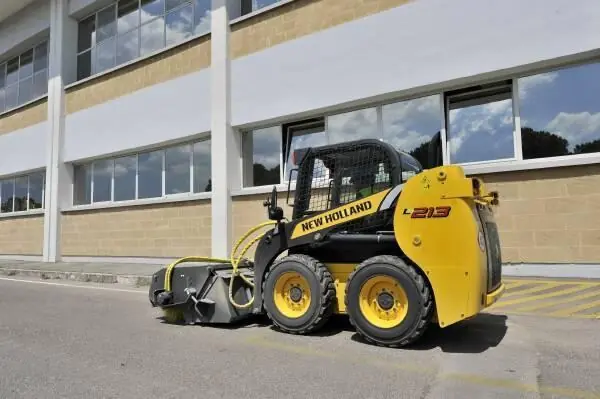 New Holland L213 thumbnail 4