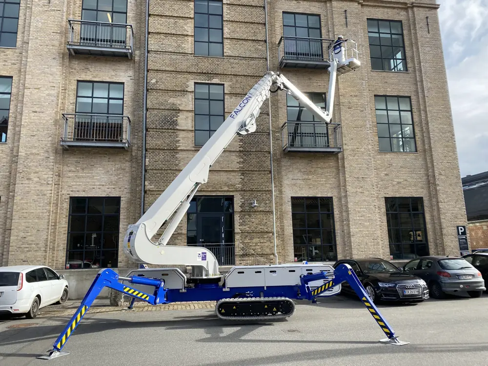 Falcon Lifts FS 320 C