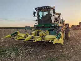 John Deere 445