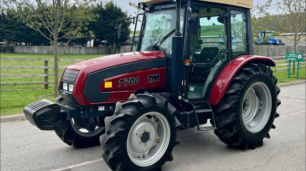 TYM T700