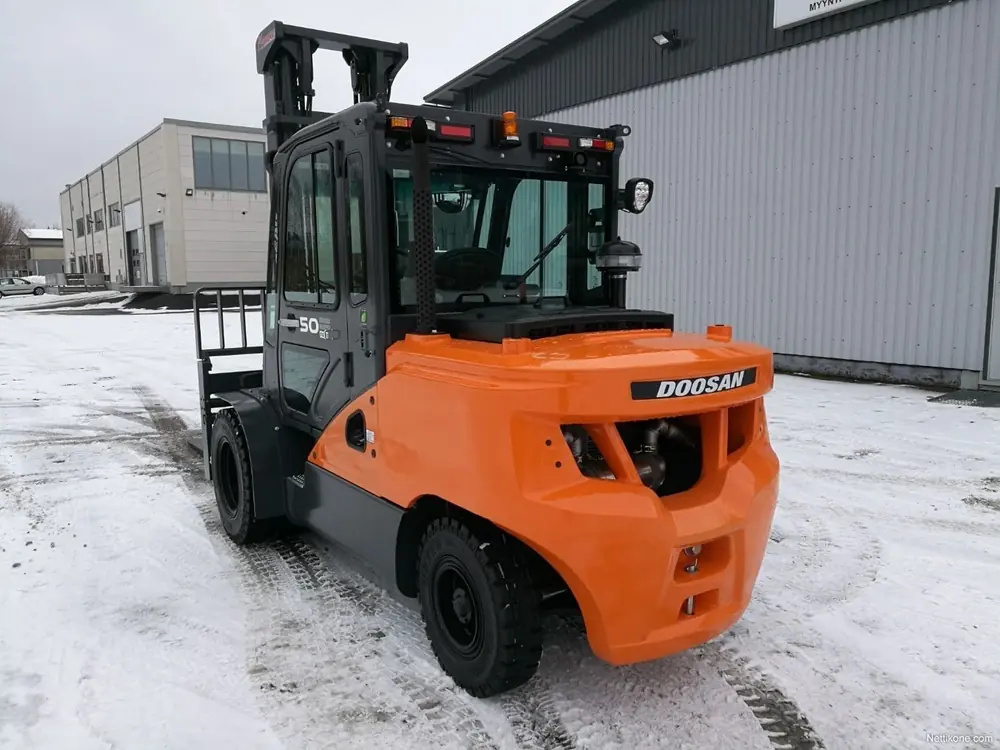 Doosan D50C-7