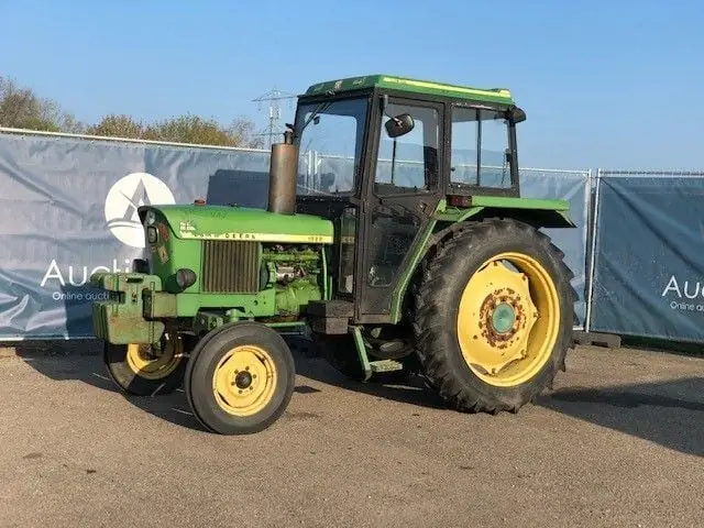 John Deere 1020