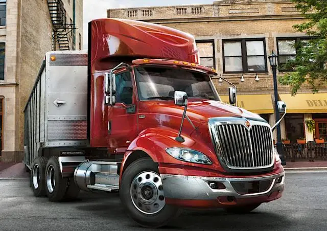 International RH613 113 Day Cab