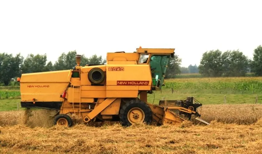 New Holland Clayson 8040