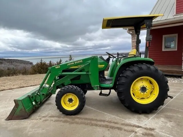 John Deere 4700