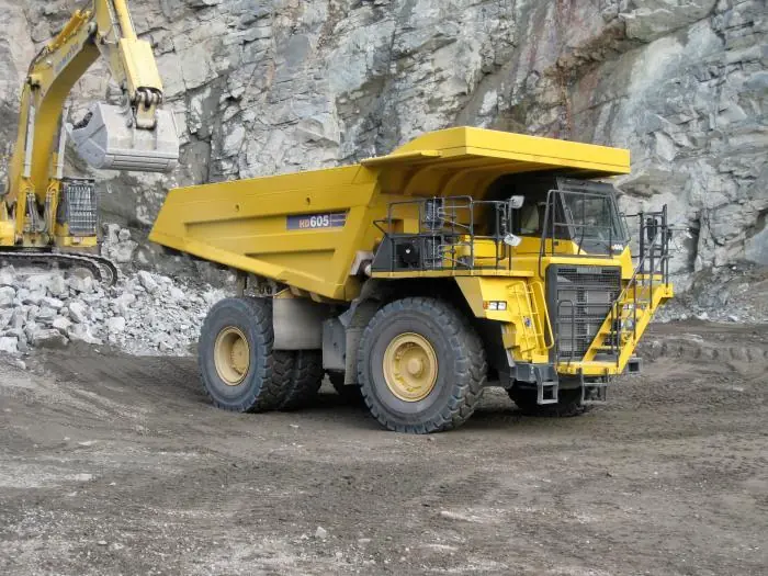 Komatsu HD605-7 E0