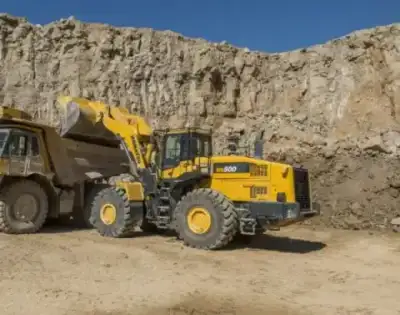 Komatsu WA500-7