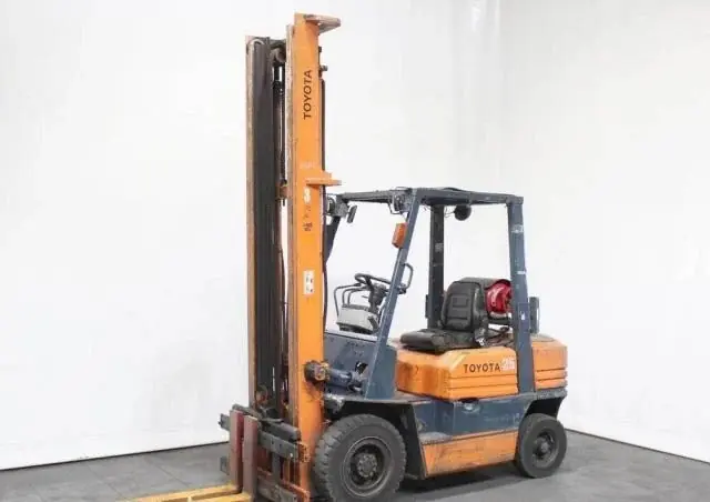 Toyota 42-5 FG 18