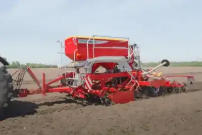 Pöttinger Terrasem R 4 fertilizer