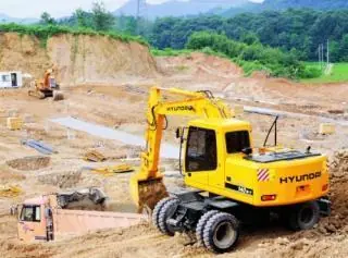 Hyundai R 140 W 7