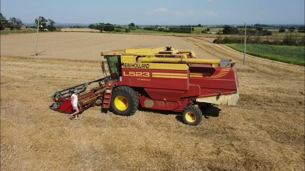 New Holland L 523 MCS