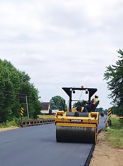 Caterpillar CB64 thumbnail 3