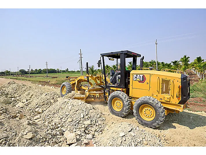 Caterpillar 120 GC AWD thumbnail 3