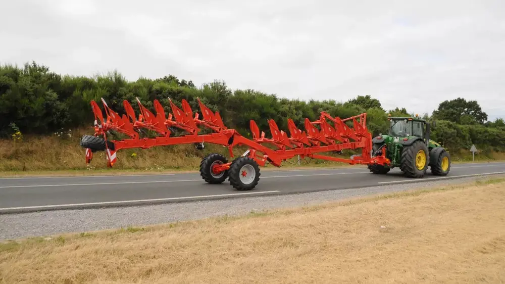 Kuhn Challenger OL 9E NSH + ZXL