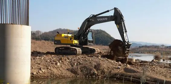 Volvo EC300DLR thumbnail 2