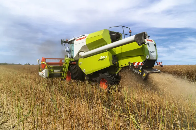 Claas Avero 240 thumbnail 5