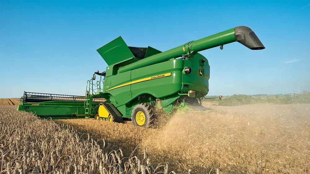 John Deere S 670