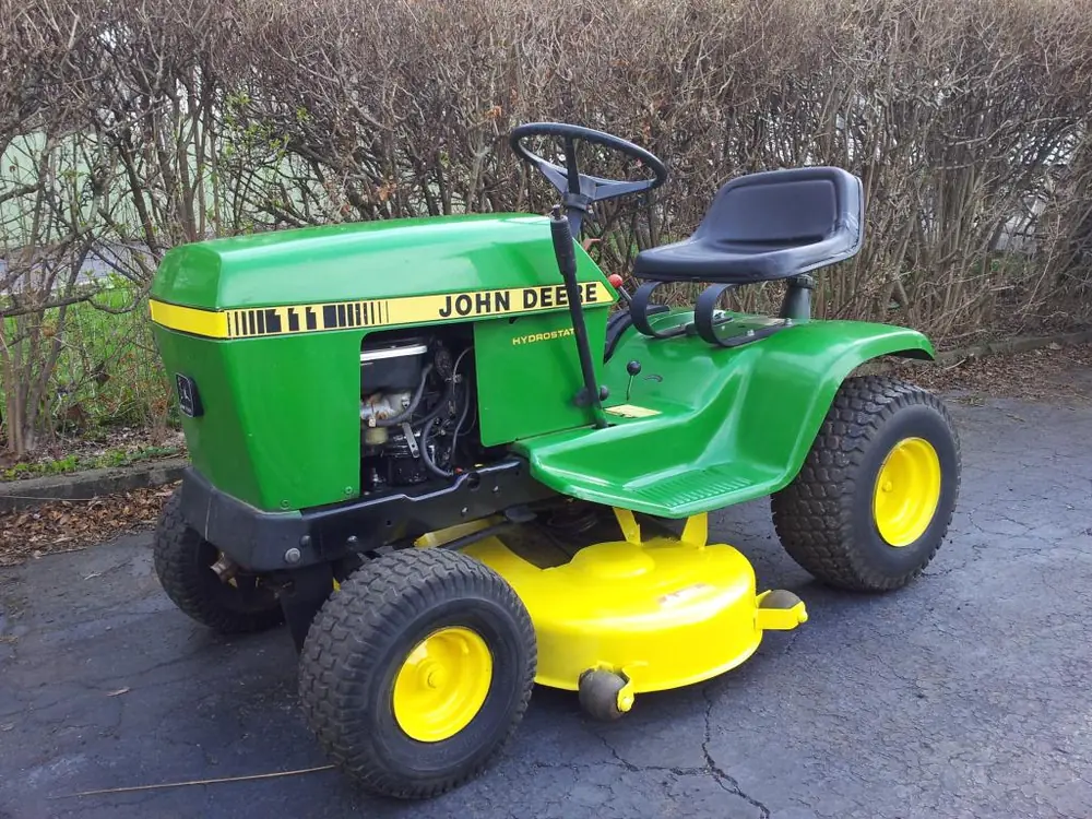 John Deere 111