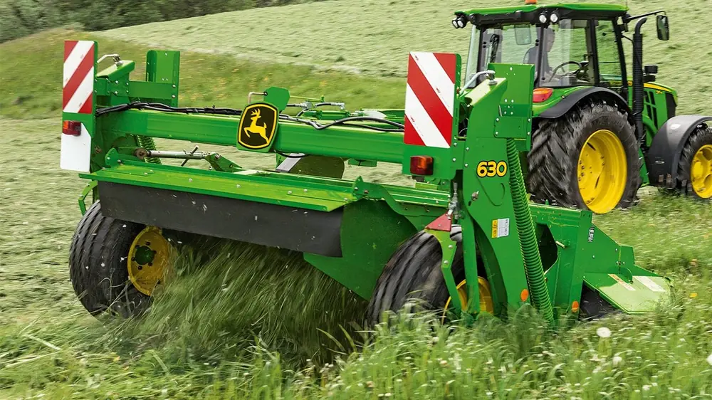 John Deere 635