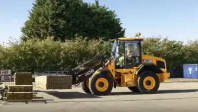 JCB 411 HT