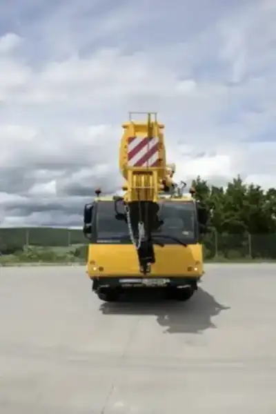 Liebherr LTM 1070-4.2 thumbnail 9