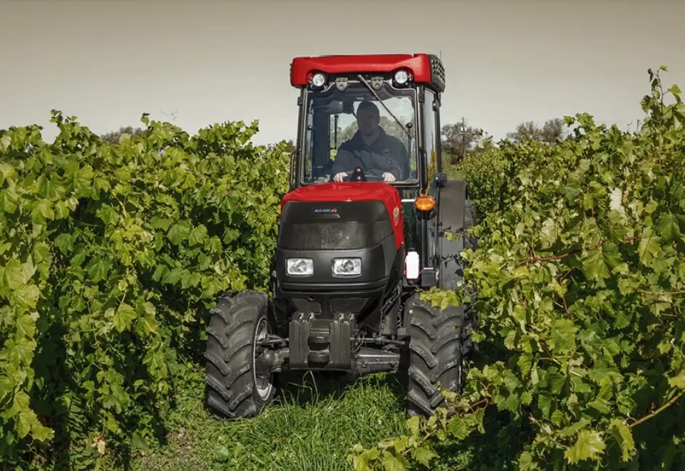Case IH Farmall 80N