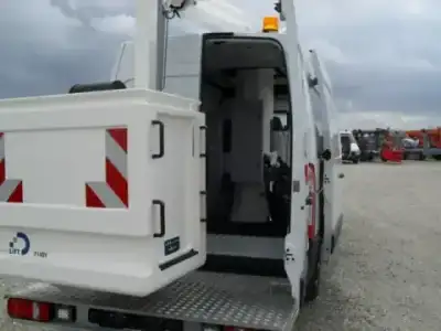 Danilift P140V