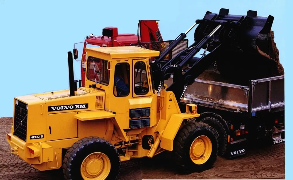 Volvo 4200 B
