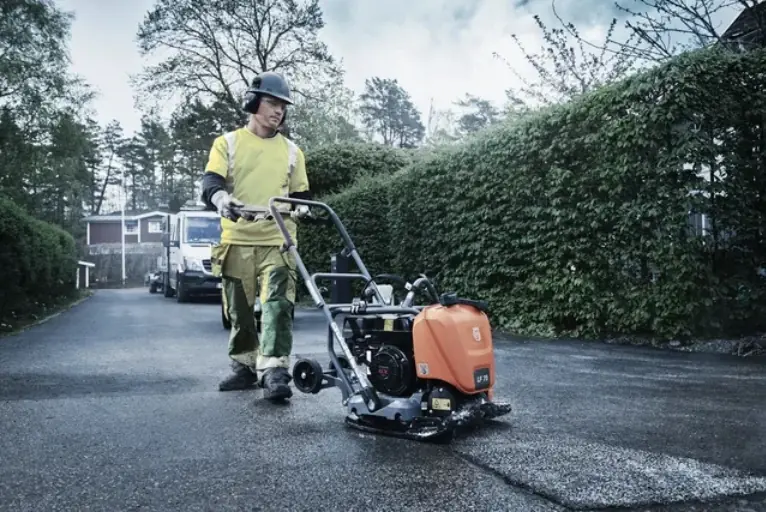 Husqvarna LF 75 LAT thumbnail 2