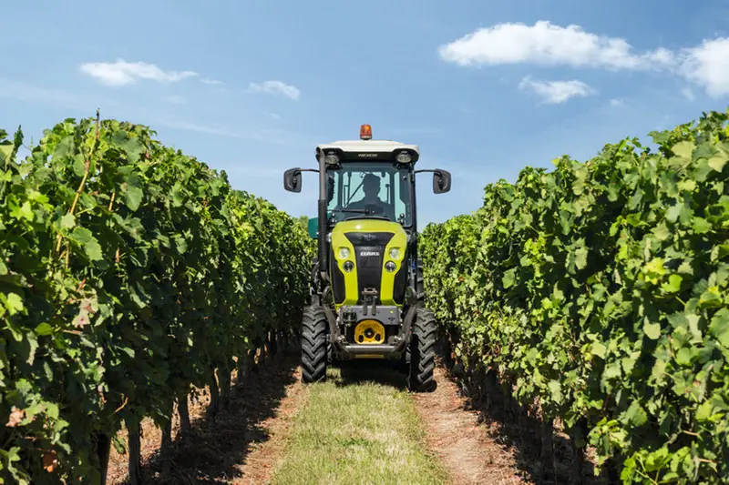 Claas Nexos 210 F