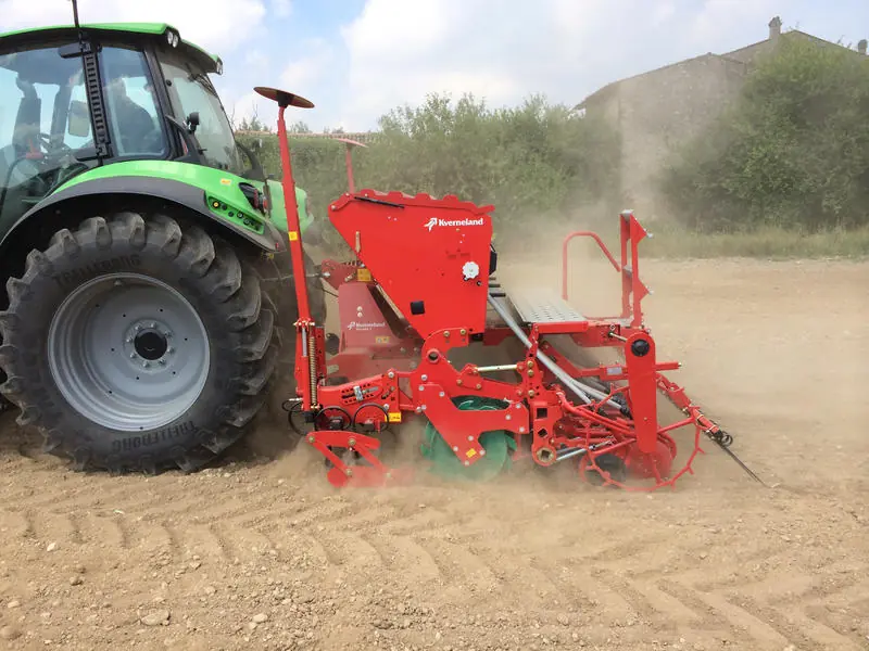 Kverneland Access 400