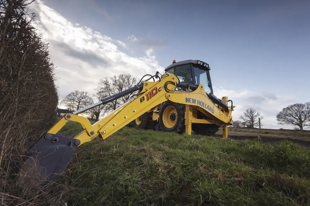 New Holland B110C TC thumbnail 9