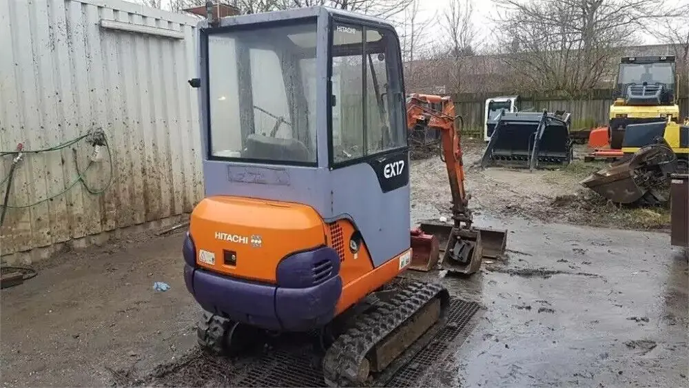 Fiat-Hitachi EX 17-2