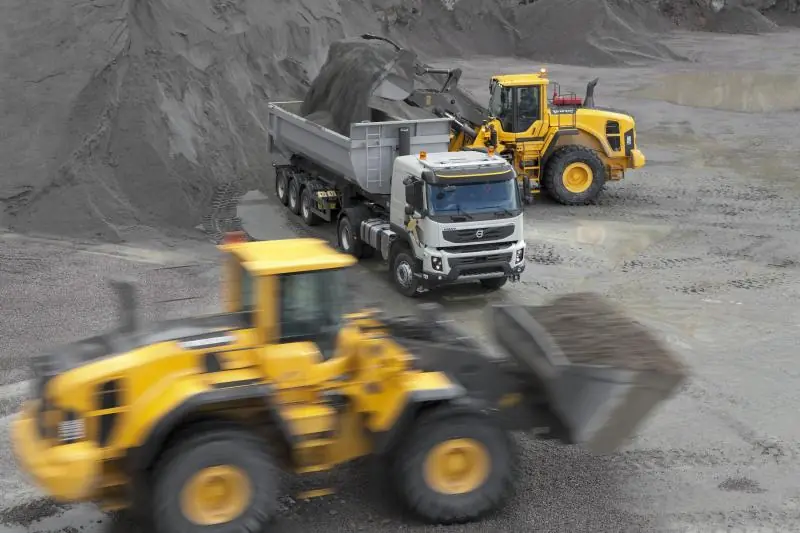 Volvo L220G thumbnail 2