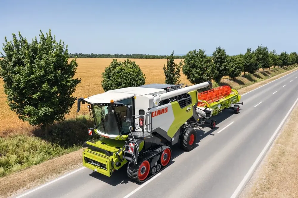 Claas Trion 650 Terra Trac thumbnail 3