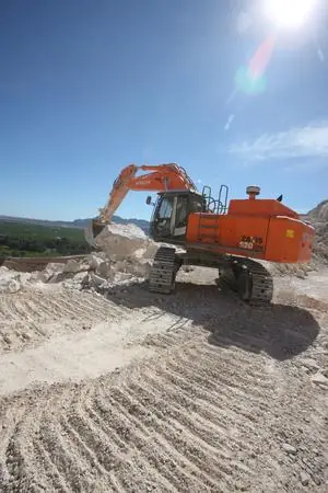 Hitachi ZX 520 LCR-3