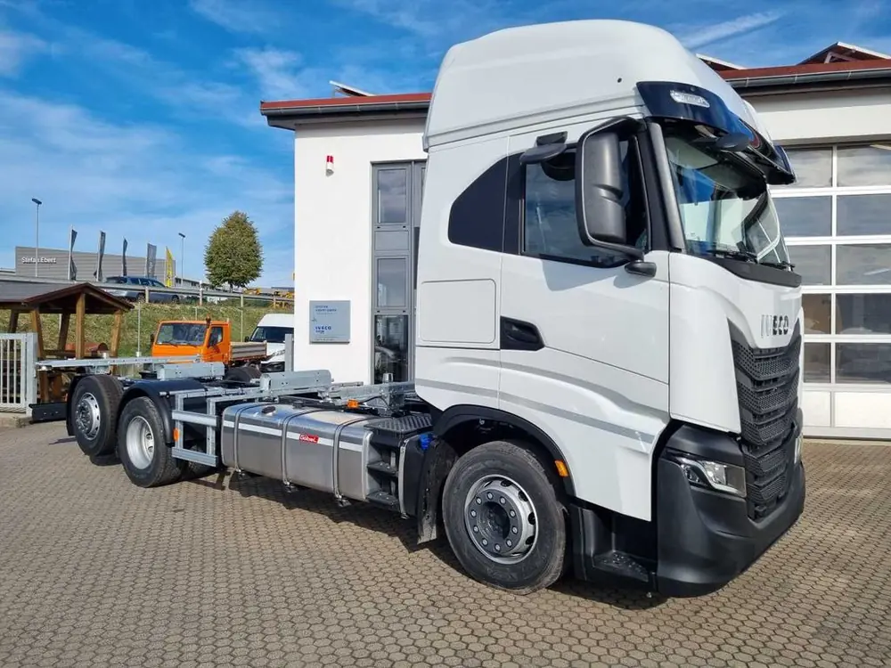 Iveco S-WAY LNG AS260S46Y/FS