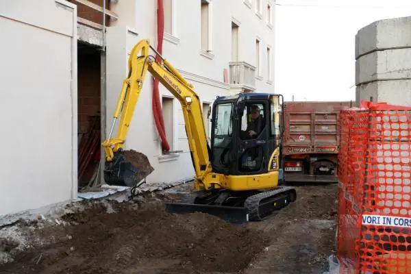 Komatsu PC35MR-3 thumbnail 3