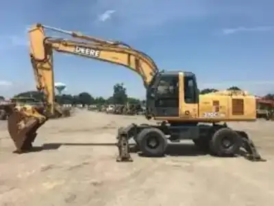 John Deere Construction 210C W